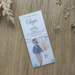 Estampita con sobre y dije