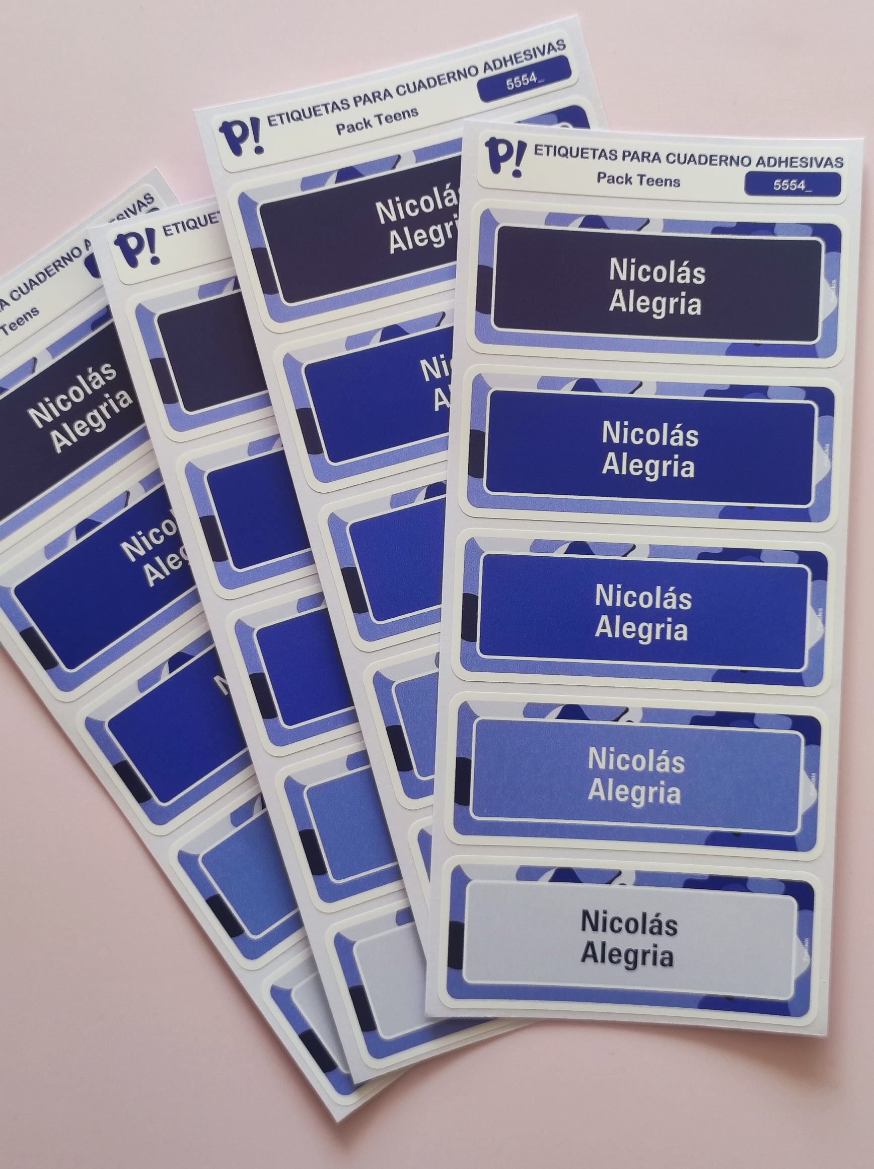 Etiquetas escolares con diseños neutros para estudiantes de secundaria